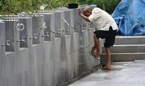 Berwudhu sebelum menjalankan shalat