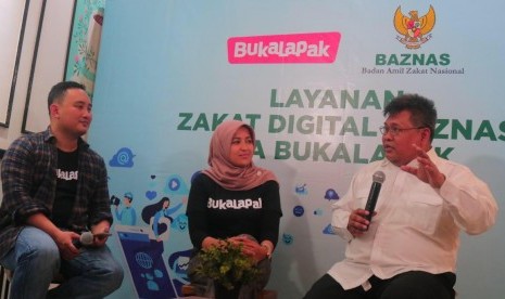 Berzakat dalam genggaman tangan, Baznas kolaborasi dengan Bukalapak ajak millenial berzakat digital, launching kolaborasi ini dilakukan di Cafe 35 Jakarta Pusat, Jumat (10/5). 