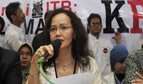 Betti Alisjahbana. 