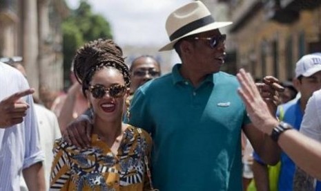 Beyonce dan Jay-Z saat tiba di Havana Kuba, untuk merayakan ulang tahun pernikahan ke-5