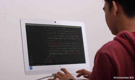 Bidang IT tak melulu bergulat dengan ilmu coding atau pemrograman.