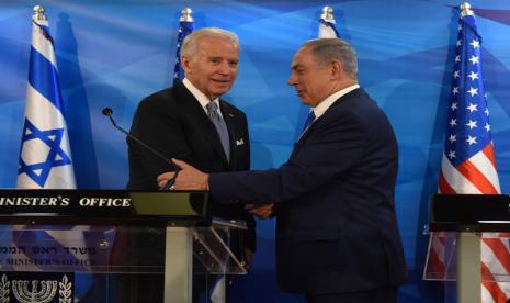 Presiden Amerika Serikat (AS) Joe Biden pada Ahad (19/3/2023) mengatakan kepada Perdana Menteri Israel Benjamin Netanyahu bahwa nilai-nilai demokrasi adalah ciri khas hubungan AS-Israel. ilustrasi