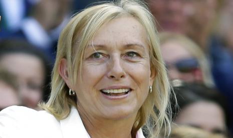 Bintang tenis Martina Navratilova terdiagnosis dengan dua jenis kanker, yakni kanker tenggorokan dan kanker payudara. Januari ini, Navratilova mulai menjalani terapi.