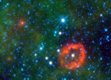 Bintang Wolf-Rayet yang meledak menghasilkan gambar serupa dengan bibir manusia.