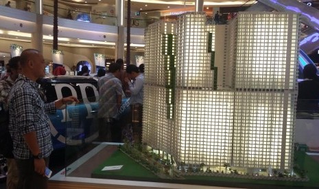 bisnis apartemen kelas menengah masih menguntungkan, tampak pengunjung pada  pameran Property Fair 2016