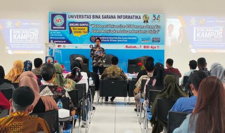 BKOT memberikan wawasan kepada orang tua mahasiswa UBSI tentang dunia kampus.