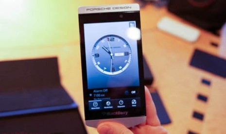 Blackberry P9982 Porsche Design