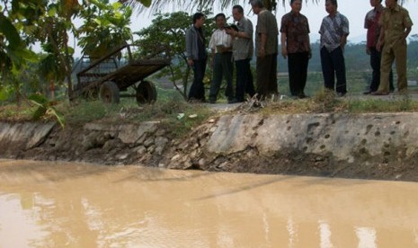 BLDH saat inspeksi ke Sungai Cibanten