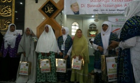 BMH menyalurkan bantuan perangkat alat shalat di Provinsi Kaltara.