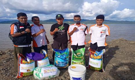 BMH menyalurkan logistik untuk pemenuhan kebutuhan Dapur Berkah Ramadhan ke Pesantren Hidayatullah di Desa Aji Kuning,  Sebatik Tengah,  Pulau Sebatik, Nunukan, Kalimantan Utara. BMH HIdayatullah luncurkan tujuh program khusus selama Ramadhan 1443 H.