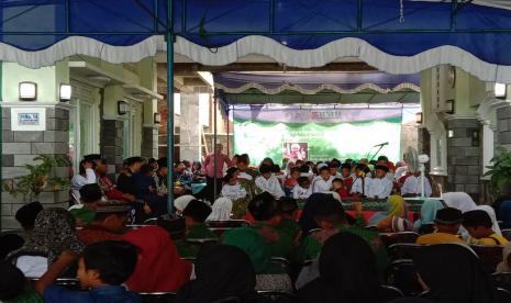 BMH Perwakilan Yogyakarta bersama Klinik Mitra Husada Yogyakarta menggelar acara Kajian Sambut Ramadhan dan Santunan anak Yatim-Dhuafa.