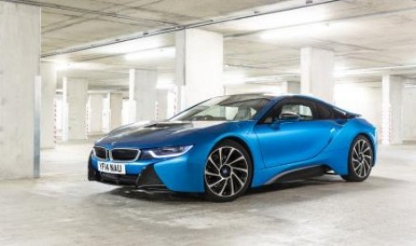 BMW i8