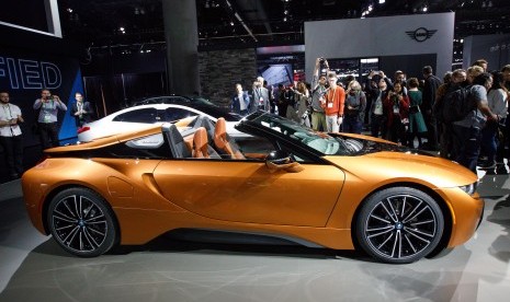 BMW i8 plug-in hybrid roadster.