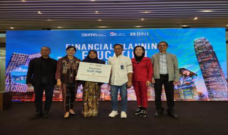 BNI dan OJK menghelat acara bertajuk Financial Planning Education for Hong Kong