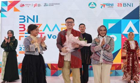 BNI mendukung perjalanan UMKM produsen wastra Adrie Basuki dalam mengimplementasikan zero waste.