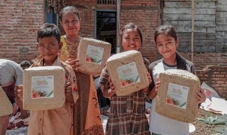 BNI Syariah bekerjasama dengan Yayasan Hasanah Titik (YHT) mengadakan penyaluran hewan kurban QurbanKu HasanahKu di 107 di masjid di Indonesia, salah satunya di Masjid Al Ikhlas Pelaruga - Rumah Galuh, Sei Bingei, Kabupaten Langkat, Sumatra Utara.