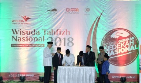 BNI Syariah bersama PPPA Daarul Quran melaksanakan penandatangan Memorandum of Understanding (MoU) terkait dengan pemanfaatan produk dan jasa perbankan syariah. 