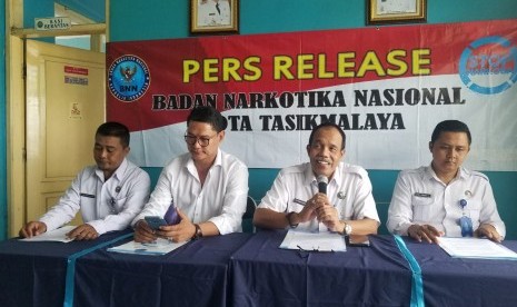 BNN Kota Tasikmalaya mengadakan pers rilis akhir tahun, Senin (30/12). 