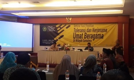  BOGOR – Kapuslitbang Bimas Agama dan Layanan Keagamaan Kementerian Agama (Kemenag), Muharam Marzuki saat membuka kegiatan seminar hasil penelitian 