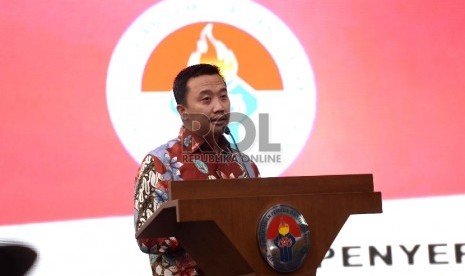 Bonus Medali SeaGames. Menteri Pemuda dan Olahraga Imam Nahrawi memberikan sambutan sebelum penyerahan bonus peraih medali di SEA Games 2015 Singapura di Gedung Kemenpora, Jakarta, Kamis (9/7). 