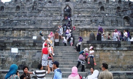 Borobudur temple is the world's biggest Buddhist monument located in Central Java.