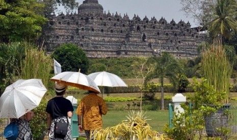 Borobudur Temple, one of tourist destinations in Central Java (illustration)  