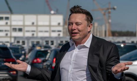 Bos Tesla Elon Musk adalahbsalah satu orang terkaya di dunia yang kekayaannya meningkat selama pandemi.