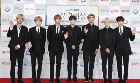 Boyband BTS mencetak rekor baru di Golden Disc Awards ke-35.