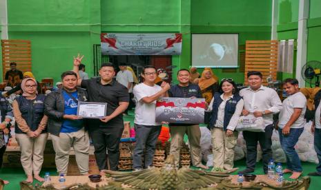 BPD HIPMI Jaya menutup tahun 2022 dengan kegiatan amal sosial berbagi kepada murid-murid disabilitas dan yatim piatu di Yayasan Pendidikan Luar Biasa (YPLB) Nusantara.