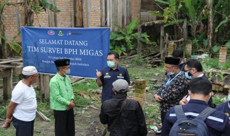 BPH Migas telah melakukan Survei Lapangan rencana pembangunan 6 Lokasi Sub Penyalur BBM Pondok Pesantren Al Ittifaqiah, Ogan Ilir, Sumatera Selatan. Hasil survey tersebut telah dibahas bersama antara BPH Migas dan Pondok Pesantren Al Ittifaqiah, di Hotel Arista, Palembang, Sumatera Selatan (1/1).