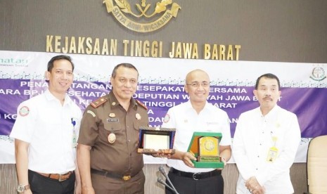 BPJS Kesehatan Kedeputian Wilayah Jabar kembali memperpanjangan kesepakatan bersama Kejati Provinsi Jabar di Kantor Kejati Jabar, Kota Bandung, Senin (28/10).