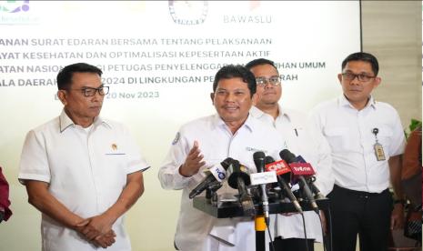 BPJS Kesehatan siap mendukung penyelenggaraan Pemilihan Umum dan Pemilihan Kepala Daerah Tahun 2024 melalui optimalisasi layanan Skrining Riwayat Kesehatan bagi seluruh petugas pemilihan umum tahun 2024. Hal ini ditandai dengan diterbitkannya Surat Edaran Bersama (SEB) antara Kementerian Dalam Negeri, Komisi Pemilihan Umum, Badan Pengawas Pemilihan Umum dan BPJS Kesehatan yang dikoordinir oleh Kantor Staf Presiden (KSP), terkait Pelaksanaan Skrining Riwayat Kesehatan dan Optimalisasi Kepesertaan Aktif Program Jaminan Kesehatan Nasional Bagi Petugas Penyelenggara Pemilihan Umum dan Pemilihan Kepala Daerah Tahun 2024.