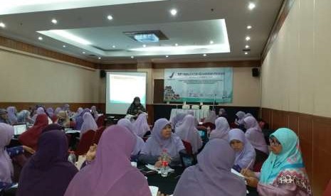  BPOM  melaksanaan  Training Of Trainer (TOT) Fasilitator Keamanan Pangan  di Hotel Grand Cempaka  Jakarta, Senin - Selasa  13-14/8/2018. Dihadiri  pengurus PP Salimah dan perwakilan Salimah dari 33 provinsi Indonesia juga perwakilan Kadin seluruh Indonesia.