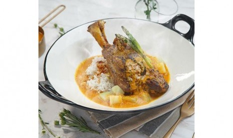 Braised lamb shank curry, salah satu menu yang tersedia di House of Grill Plaza Indonesia.