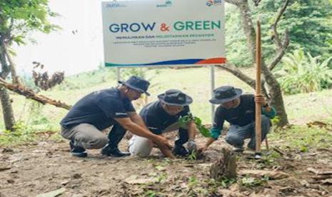 BRI kembali mengambil inisiatif dalam melestarikan lingkungan lewat aktivitas Corporate Social Responsibility (CSR) BRI Peduli melalui program BRI Menanam Grow & Green yang berkolaborasi dengan Yayasan Bakau Manfaat Universal dengan melakukan penanaman tanaman produktif.