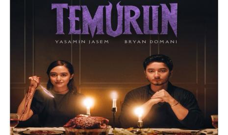 Bryan Domani (kanan) dalam poster film horor Temurun. Bryan mengaku kesal pada karakter yang dimainkannya di film tersebut.