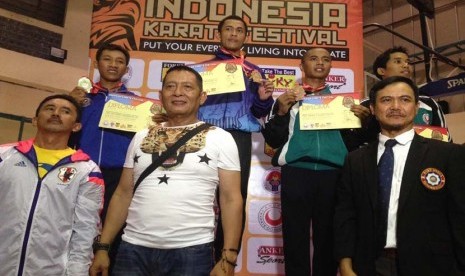 BSI berhasil merebut enam medali pada Indonesia Festival Karate Open 2015.    