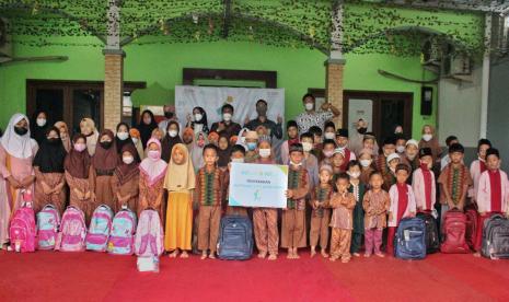 BSI Gandeng Daqu Semarang Santuni Yatim Penghafal Alquran