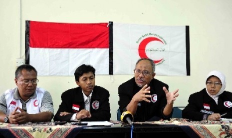 BSMI mengirimkan dua relawan ke Gaza dengan membawa bantuan alat-alat kesehatan berupa alat orthopedi.