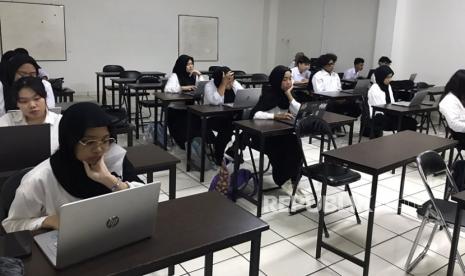 Buat mahasiswa Universitas Bina Sarana Informatika (UBSI), Ujian Semester itu ibarat pertandingan final.