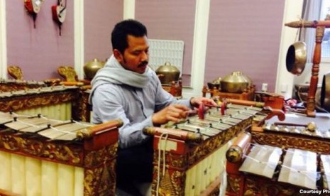 Budi Surasa Putra, Music Director kelompok Gamelan Padhang Moncar di Selandia Baru 