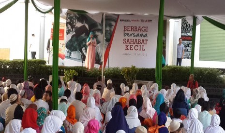 Buka bersama anak yatim di Republika.