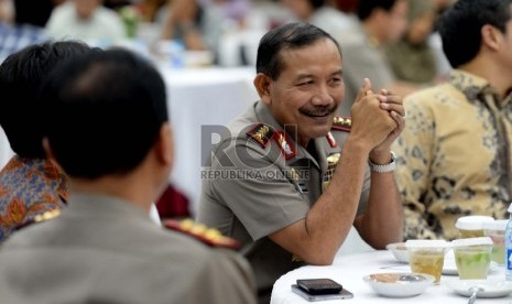 Buka Bersama Jurnalis. Kapolri Jenderal Polisi Badrodin Haiti menyapa jurnalis saat buka puasa bersama jurnalis di Mabes Polri, Jakarta, Jumat (10/7). 