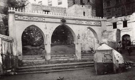 Di Tempat Tandus, Siti Hajar: Allah Pasti akan Mengurus Kami. Foto: Bukit Marwah tahun 1935.