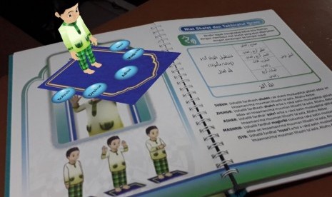 Buku iShalat Tuntunan Shalat berteknologi 3D augmented reality (AR) yang diluncurkan ME Creative di kantor MUI Pusat, Selasa (13/8).