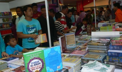 Buku karya penulis indonesia di Kuala Lumpur International Book Fair.