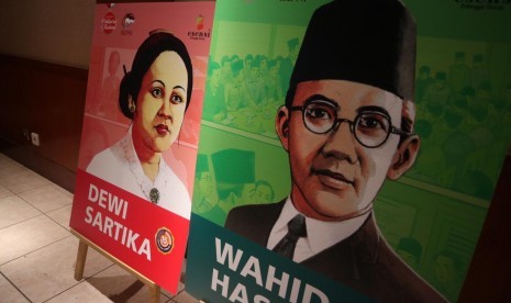 Buku pahlawan Dewi Sartika dan Wahid Hasyim yang disusun oleh IKPNI dan diterbitkan oleh Esensi, Penerbit Erlangga.