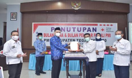  Bulan dana dan Bulan Pelajar Peduli PMI Kabupaten Tegal tahun 2O2O telah berhasil mengumpulkan Rp. 2.2 miliar. 