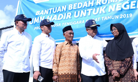     BUMN Hadir untuk Negeri memberi bantuan untuk warga di pelosok NTB.