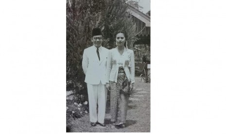 Bung Hatta dan Rahmi Rachim.